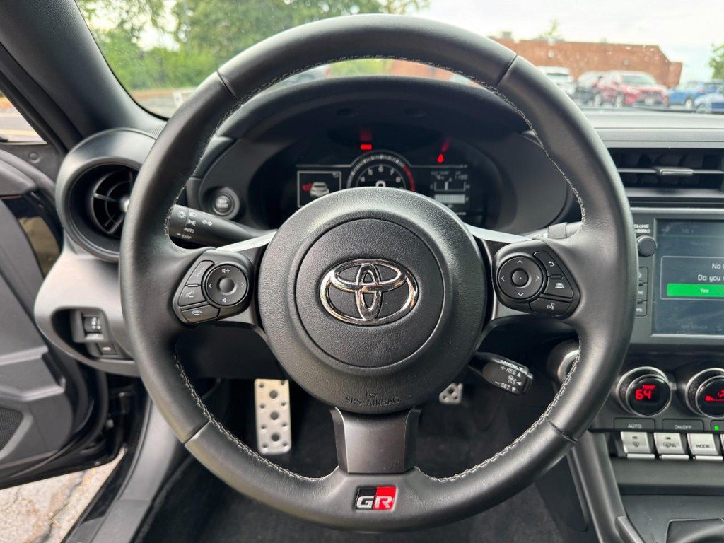 Used 2024 Toyota GR86 Premium RWD image 23