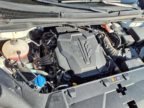 Used 2022 Kia Carnival LX image 30