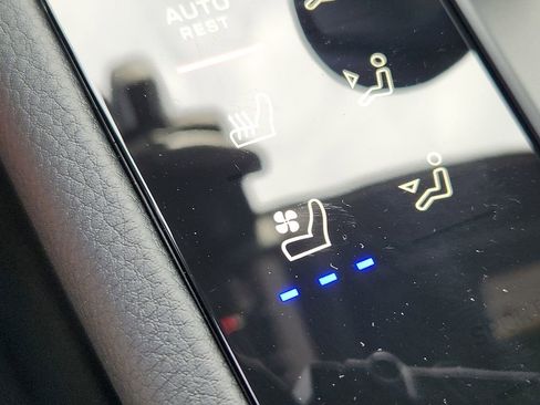 New 2026 Porsche Macan Turbo image 18