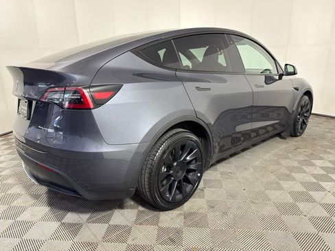 Used 2023 Tesla Model Y Long Range AWD/4WD image 6
