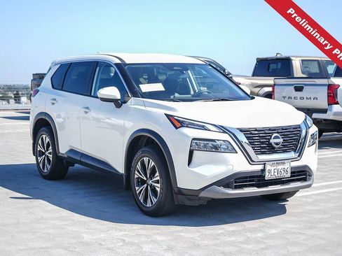 Used 2023 Nissan Rogue SV FWD image 3