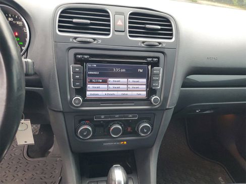 Used 2014 Volkswagen Jetta SportWagen image 15