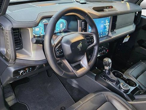 New 2025 Ford Bronco Outer Banks image 3
