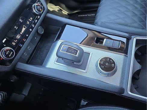 Used 2022 Mitsubishi Outlander SEL image 25