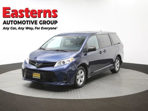 Used 2020 Toyota Sienna L FWD image 56