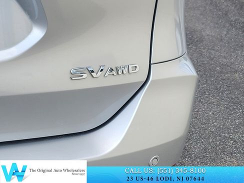 Used 2019 Nissan Rogue SV w/ Premium Package AWD/4WD image 11