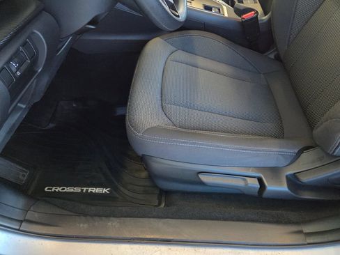 Used 2024 Subaru Crosstrek 2.0i Premium w/ Crosstrek Mirror Package AWD/4WD image 14