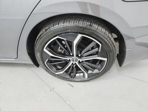 Used 2025 Nissan Altima 2.5 SR FWD image 38