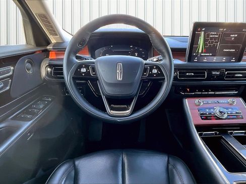 Used 2024 Lincoln Aviator Reserve image 2