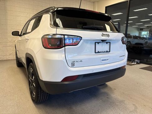 Used 2024 Jeep Compass Limited AWD/4WD image 17