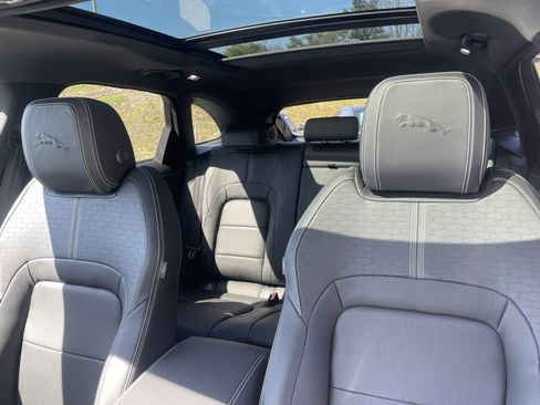 Used 2025 Jaguar F-PACE R-Dynamic S image 17