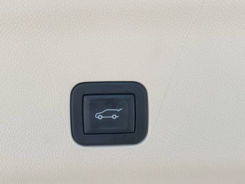 Used 2025 Cadillac Escalade ESV Sport Platinum w/ LPO, Floor Liner Package AWD/4WD image 11