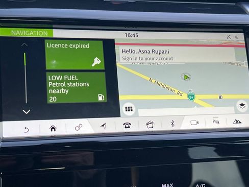 Used 2020 Land Rover Discovery Sport S R-Dynamic image 16