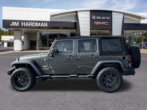 Used 2014 Jeep Wrangler Unlimited Sahara w/ Max Tow Package image 4
