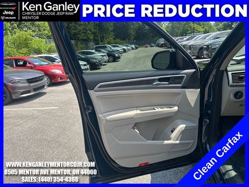 Used 2019 Volkswagen Atlas SEL R-Line AWD/4WD image 11