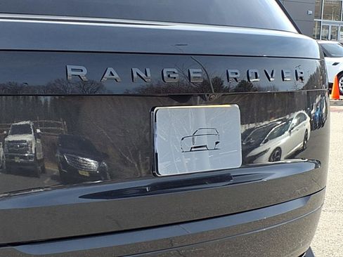 New 2025 Land Rover Range Rover Long Wheelbase SE image 19