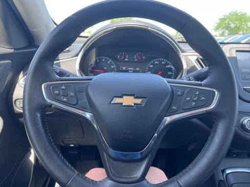 Used 2016 Chevrolet Malibu LT FWD image 12