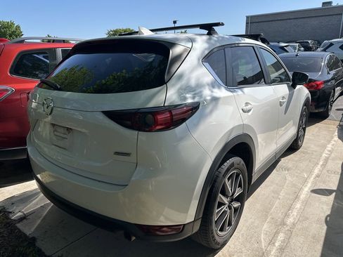 Used 2018 MAZDA CX-5 Touring image 4