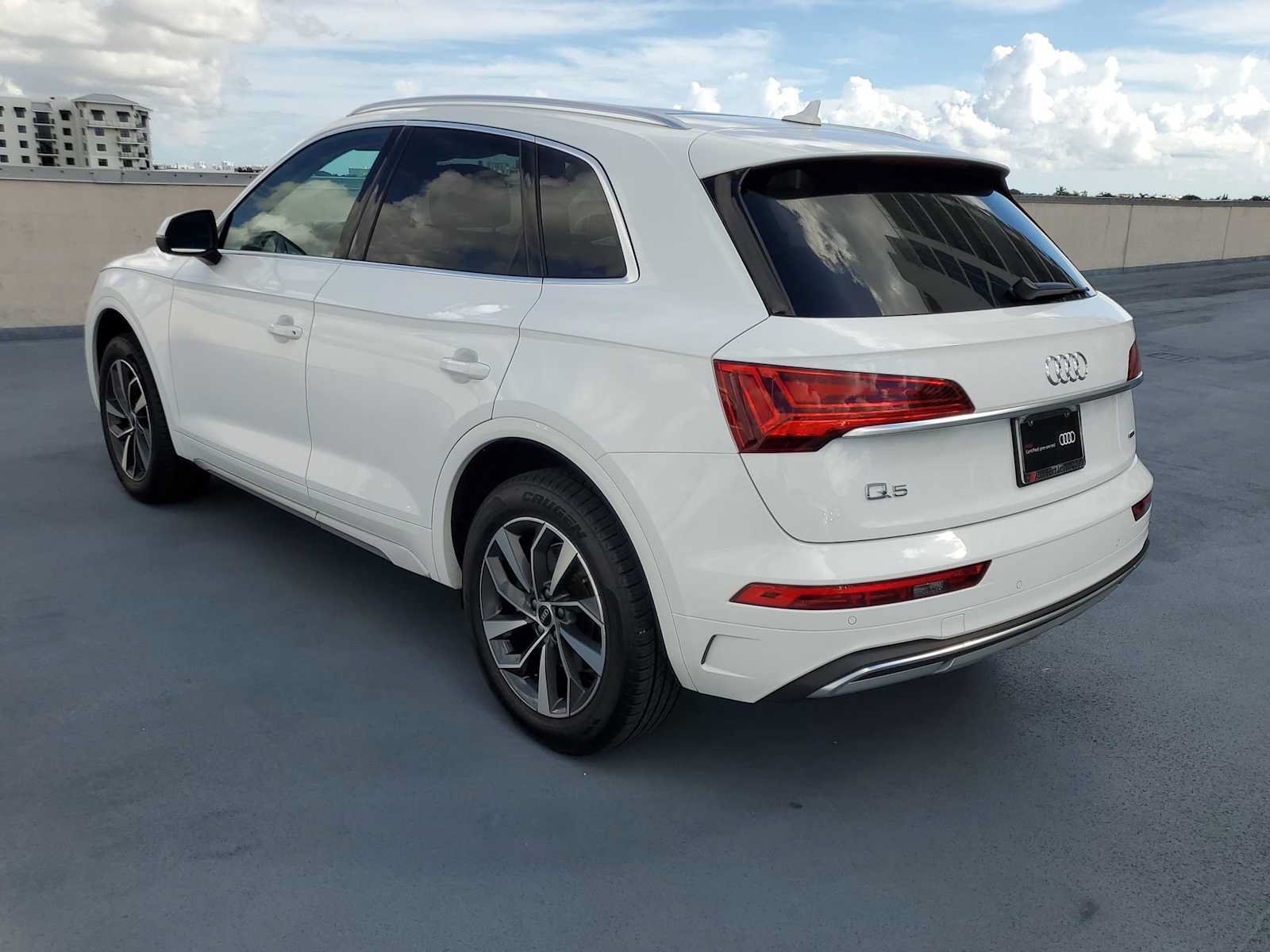 Used 2021 Audi Q5 2.0T Premium Plus w/ Premium Plus Package AWD/4WD image 4