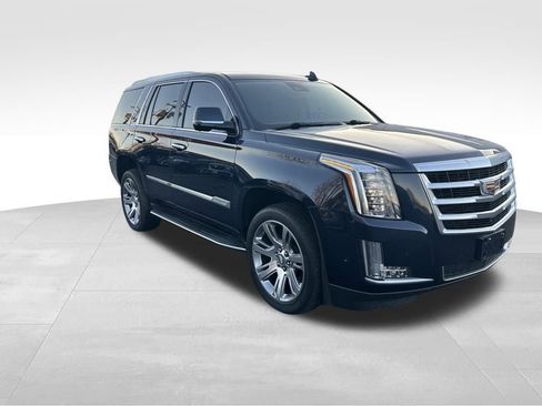 Used 2020 Cadillac Escalade Luxury image 7