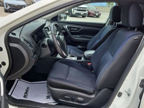 Used 2016 Nissan Altima 2.5 SV FWD image 18