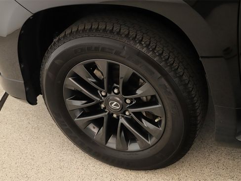 Used 2021 Lexus GX 460 Premium w/ Premium Package image 32