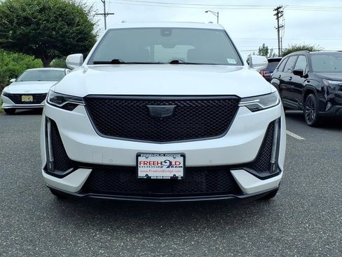 Used 2024 Cadillac XT6 Sport w/ Technology Package AWD/4WD image 2