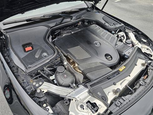 Used 2025 Mercedes-Benz GLC 300 image 27