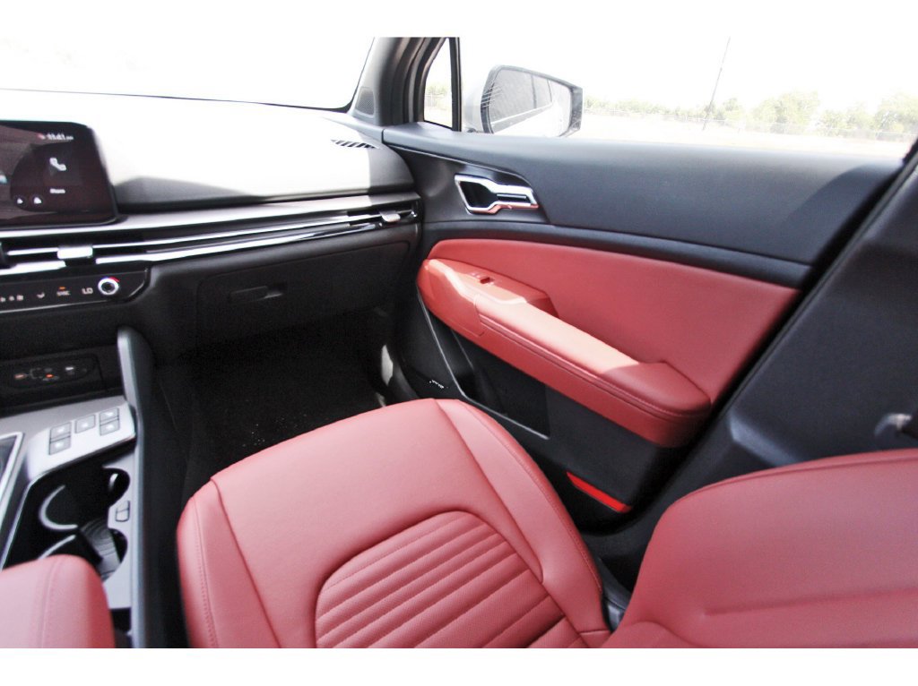 New 2026 Kia Sportage SX FWD image 11