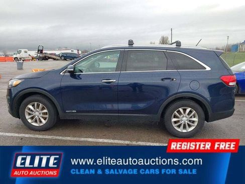 Used 2017 Kia Sorento LX image 27
