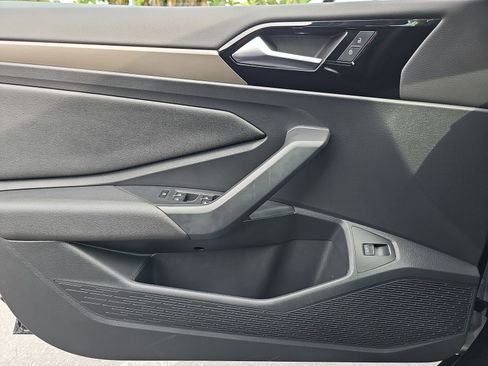 Used 2020 Volkswagen Jetta SEL Premium image 24