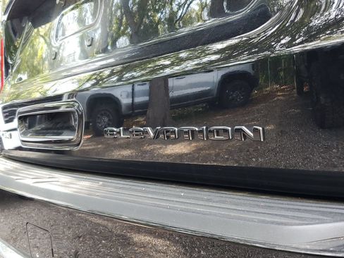 Used 2025 GMC Yukon XL Elevation RWD image 8
