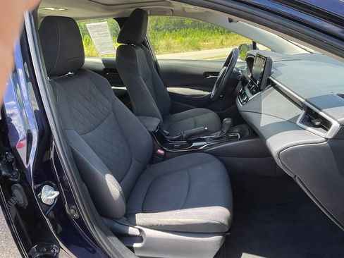 Used 2022 Toyota Corolla LE FWD image 39