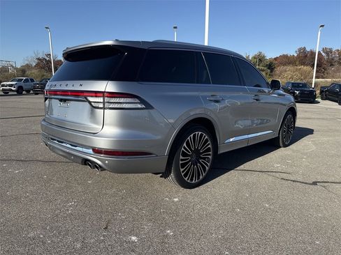 Used 2020 Lincoln Aviator Black Label w/ Class IV Trailer Tow Package image 8