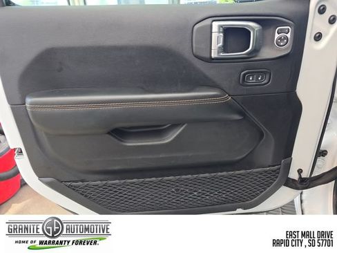 Used 2024 Jeep Wrangler Unlimited Sahara AWD/4WD image 11