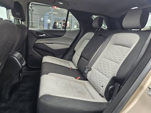 Used 2019 Chevrolet Equinox LS w/ LS Convenience Package FWD image 24