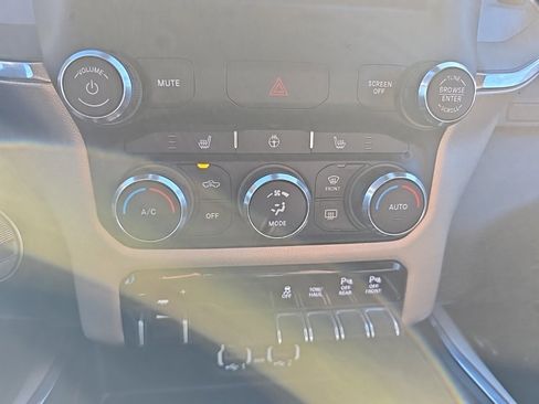 Certified 2022 RAM 2500 Laramie image 29