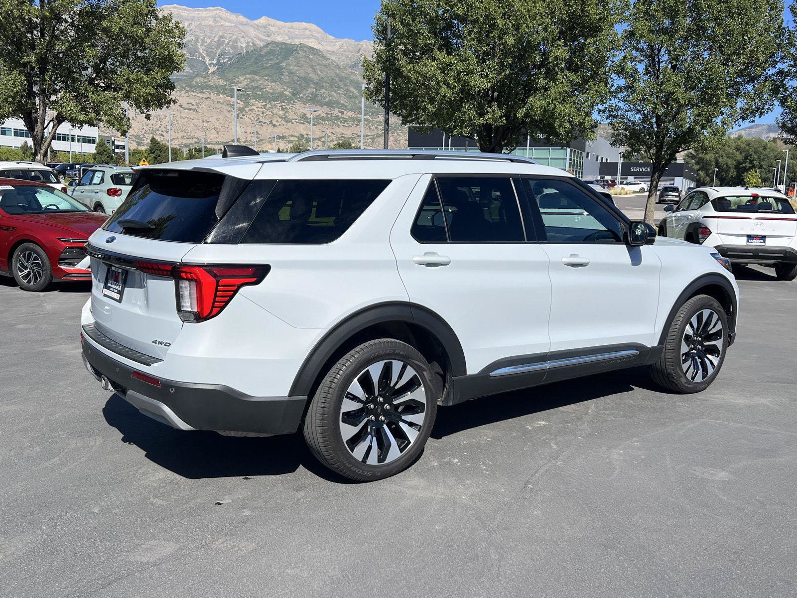 Used 2025 Ford Explorer Platinum w/ LUX Leather Package AWD/4WD image 7