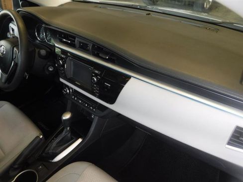 Used 2014 Toyota Corolla LE image 28