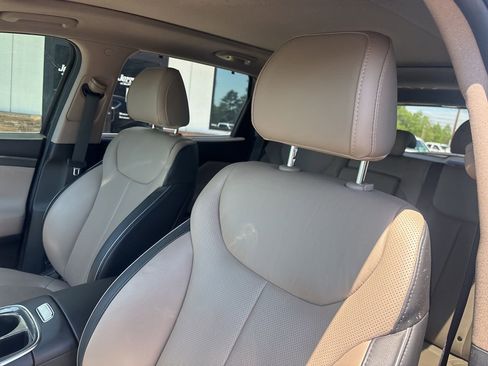 Used 2023 Hyundai Santa Fe Limited AWD/4WD image 3