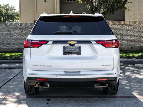 Used 2023 Chevrolet Traverse Premier image 18