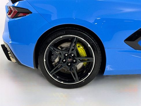 Used 2021 Chevrolet Corvette Stingray Premium Cpe w/ Z51 Performance Package RWD image 38