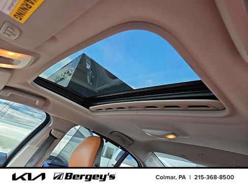 Used 2017 Volvo S60 T5 Inscription Platinum image 15