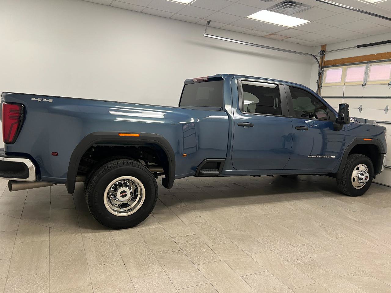 Used 2026 GMC Sierra 3500 Pro w/ 1SA Pro Safety Plus Package AWD/4WD image 9