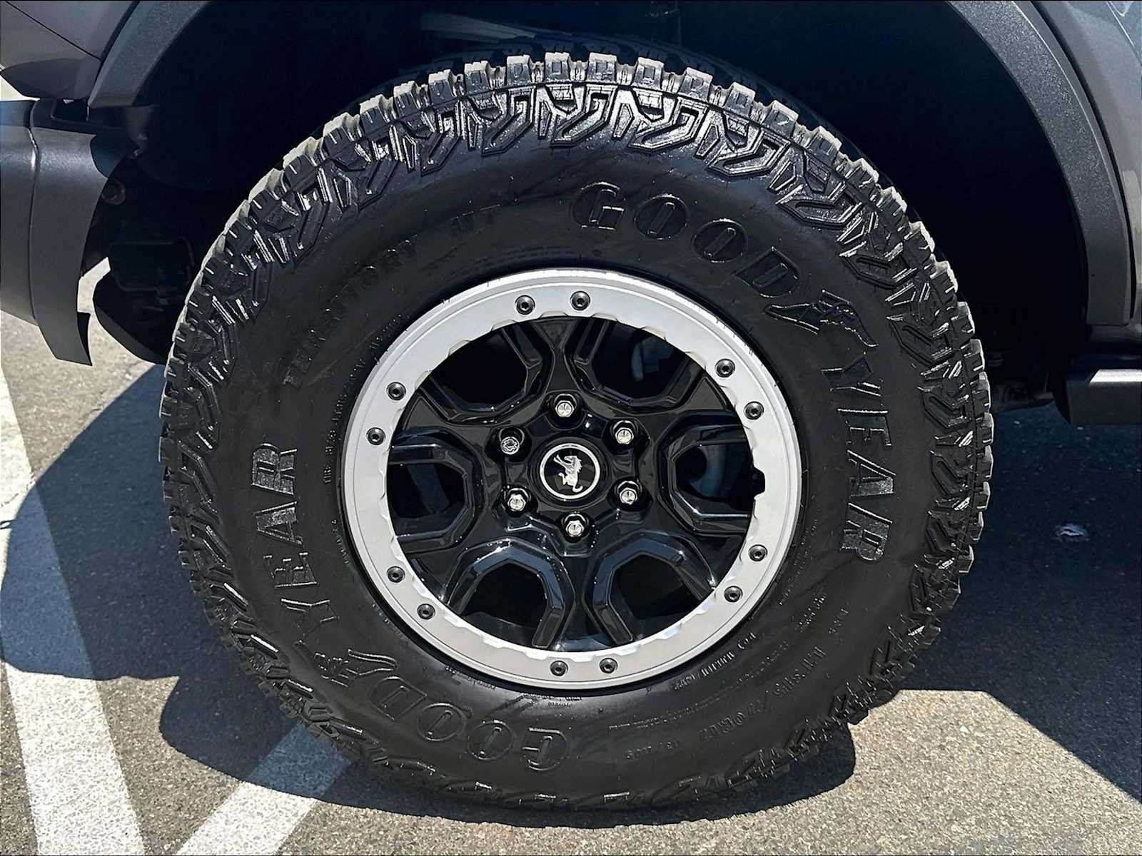 Used 2023 Ford Bronco Badlands w/ Sasquatch Package AWD/4WD image 11