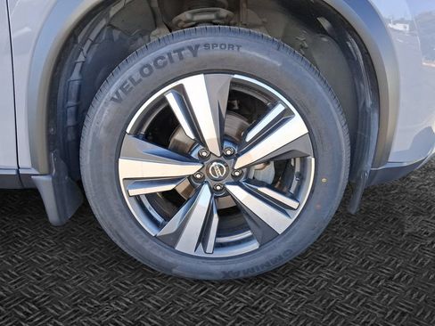 Used 2021 Nissan Rogue SL FWD image 11