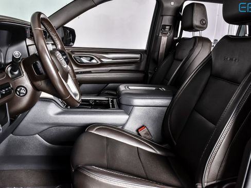 Used 2021 GMC Yukon Denali w/ Denali Premium Package image 17