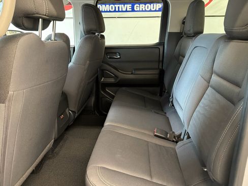Used 2023 Nissan Frontier SV RWD image 19