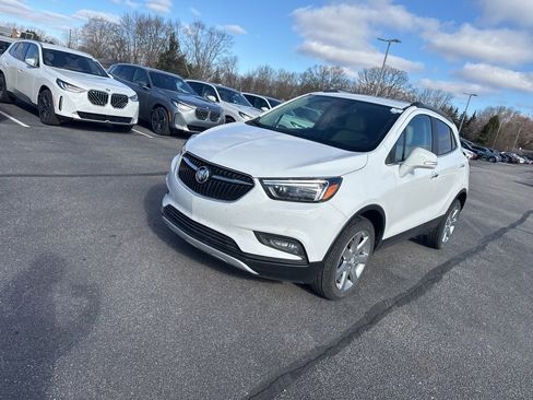 Used 2019 Buick Encore Essence w/ Experience Buick Package image 3