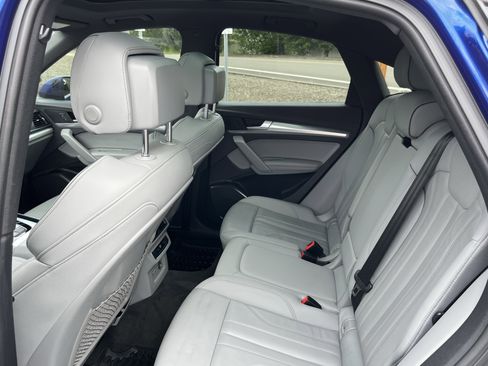 Used 2021 Audi Q5 2.0T Premium Plus w/ Premium Plus Package AWD/4WD image 14